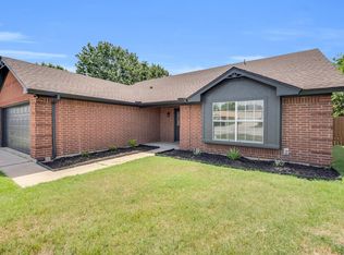 8141 Camelot Rd, Fort Worth, TX 76134