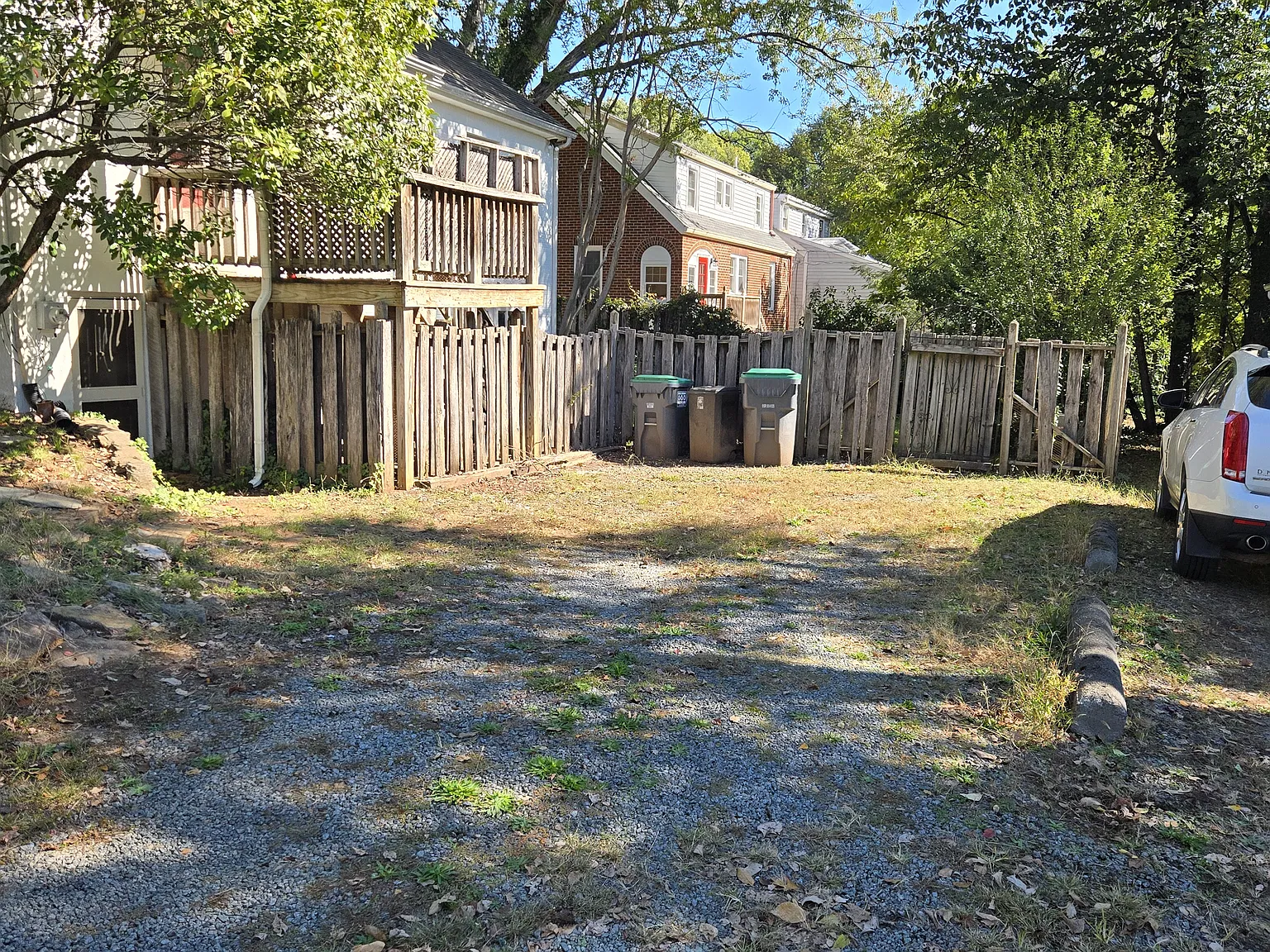 2 bed, 860 sqft, $2,200 — Photo 2