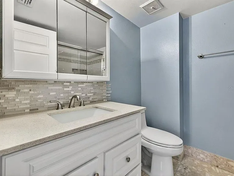 1750 Harbor Pl S #303 — Photo 5