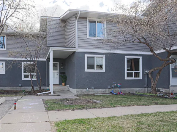 600 Lakewood Rd N, Edmonton, AB T6K 3Y1