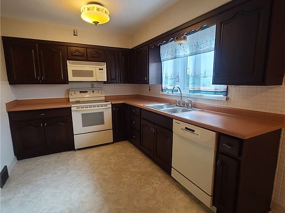 5th image of 2403 Township Road 129