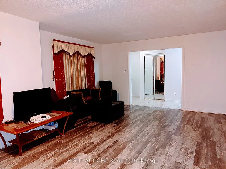 55 Velvet Grass Ln #A — Photo 9