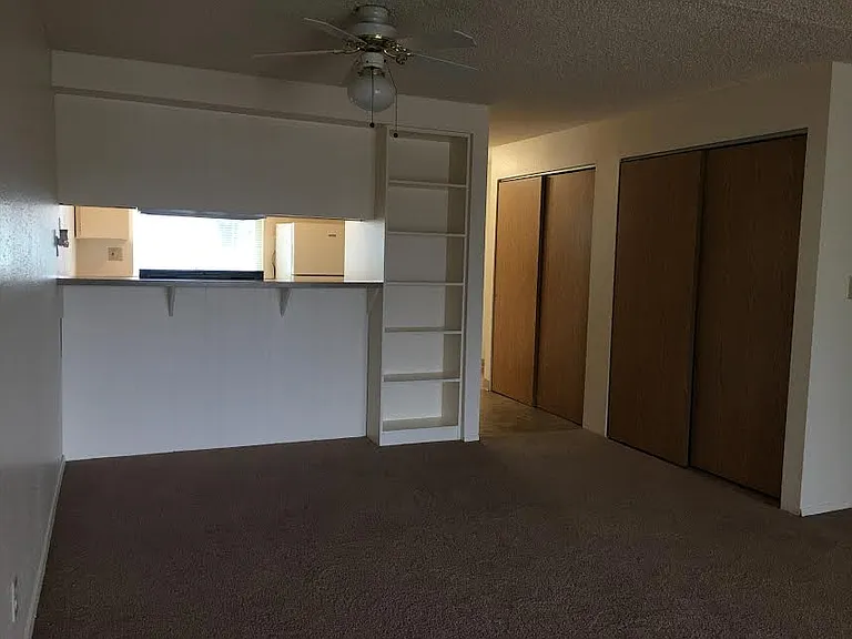 Pine Crest Apartments — Photo 14