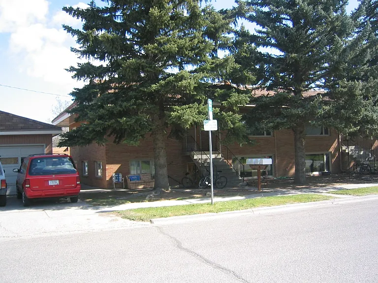 1101 W Dickerson St — Photo 10