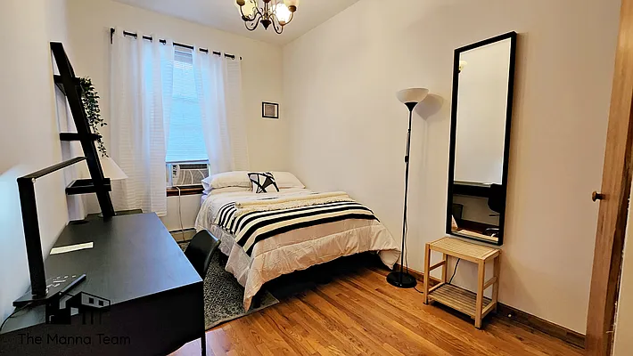 Rented by Compass | media 10