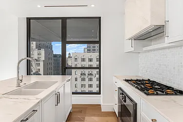 Rented by R New York