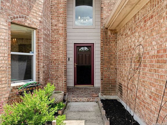 3rd image of 15603 Hastings Park