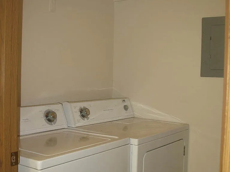 145 N 18th E #G27 — Photo 11