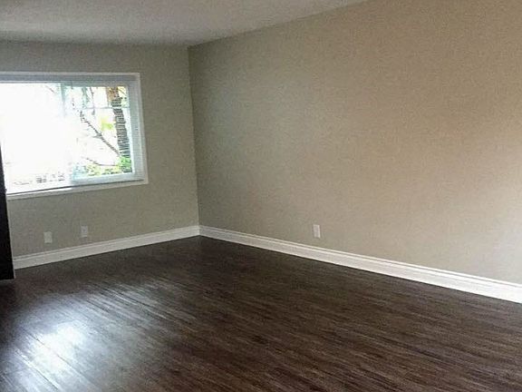 5th image of 245 Cypress Dr APT E