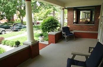 3rd image of 2444 Parkwood Ave