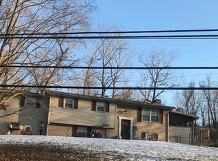 2705 Lake Washington Rd, Washington, WV 26181