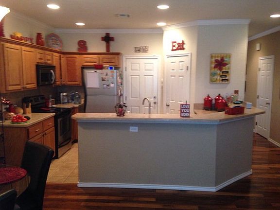 5th image of 4437 Oak Grove Blvd