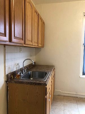 2nd image of 426 Rockaway Pkwy #18