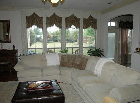5th image of 1908 Silkwood Ct