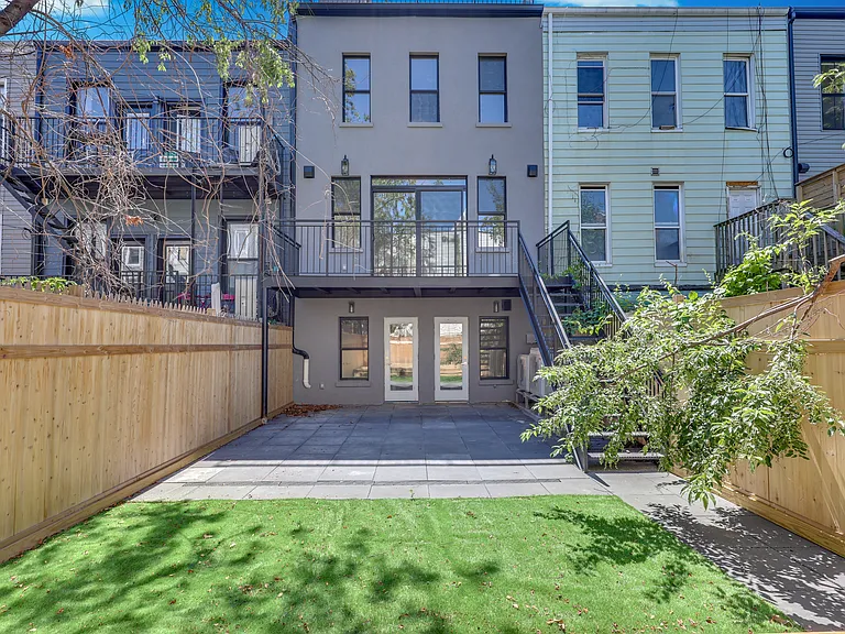 1107 Jefferson Ave #2 — Photo 14