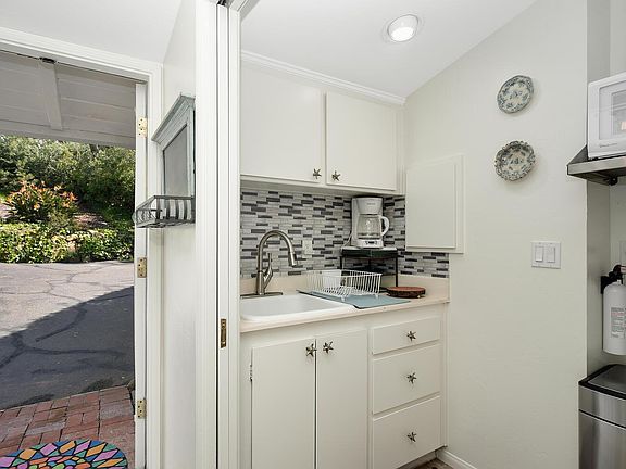 2nd image of 6838 Country Club Dr