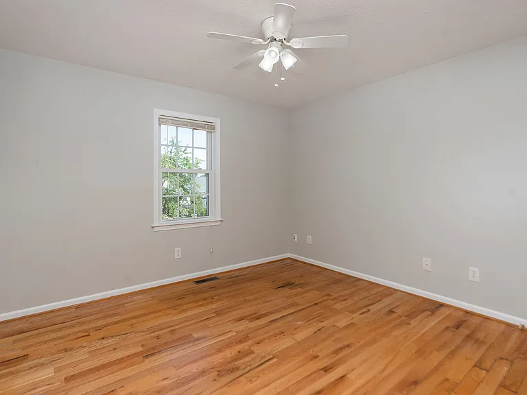 88 Cedarcrest Dr — Photo 16