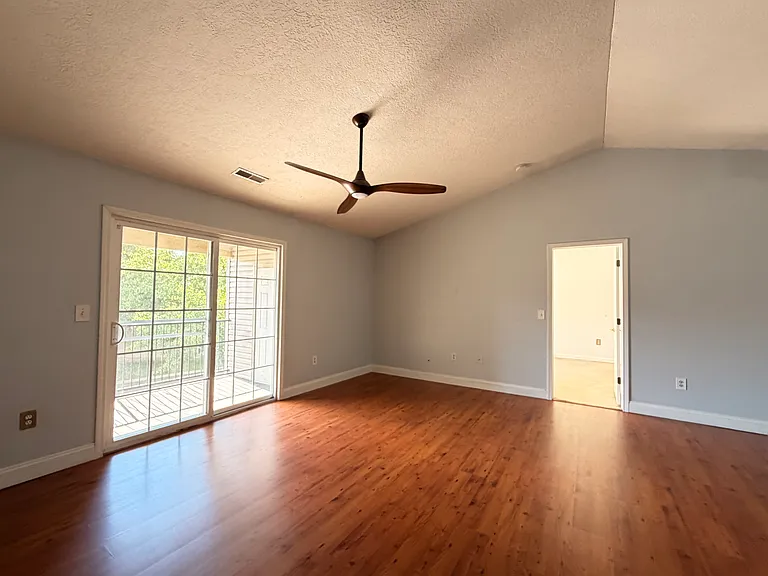8013 Cranes Crossing Dr — Photo 11