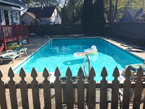 2nd image of 108 Wallace Ave