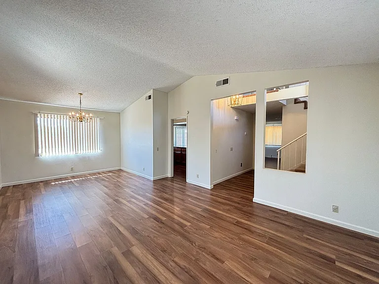 43909 Kennsington Pl — Photo 3