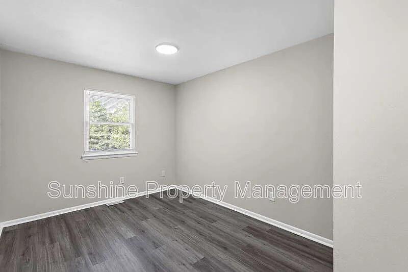 3 bed, 1.5 bath, 1532 sqft, $1,950 — Photo 3