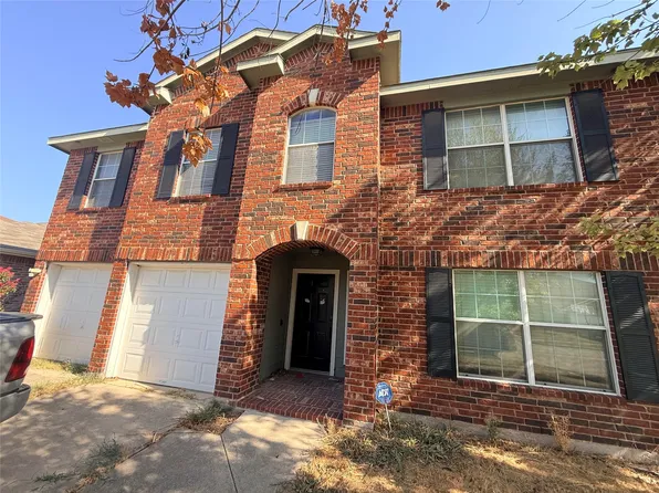 812 Jockey Club Ln, Fort Worth, TX 76179