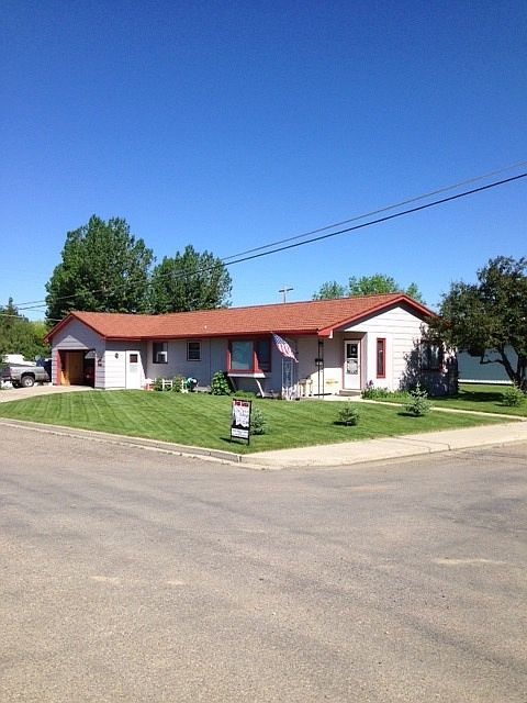1st image of 813 Dean Dr