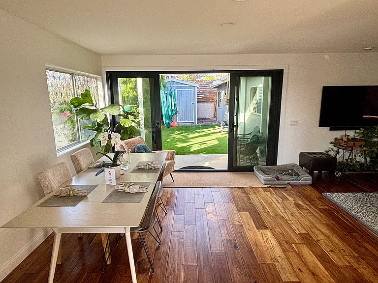 2064 Glasgow Ave — Photo 13