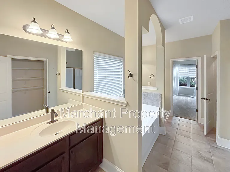 32 Governors Lake Way — Photo 25