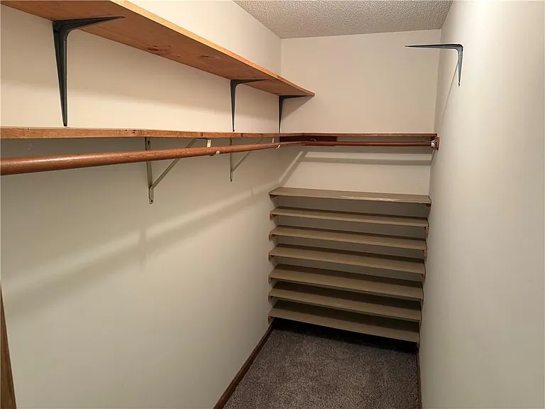 412 Hickory Walk — Photo 14