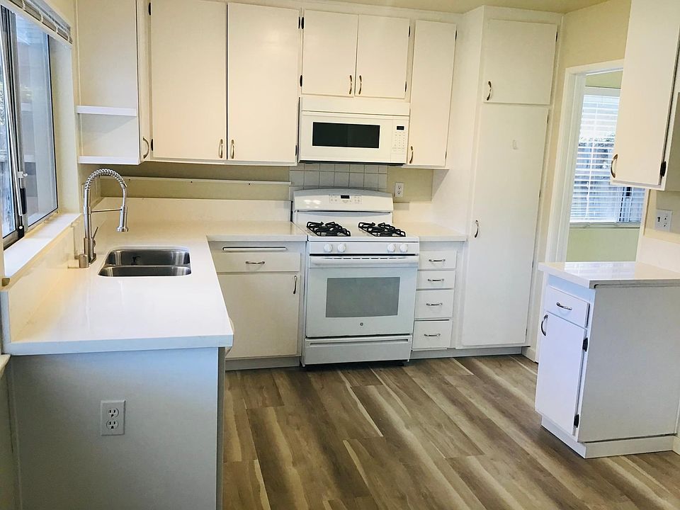 1st image of 6175 Calle Bodega