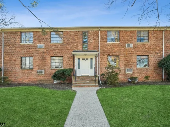 38 Troy Dr #B, Springfield Twp., NJ 07081