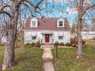 106 W 5th St, Gridley, IL 61744