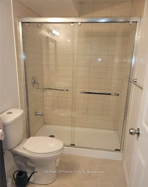 Ajax House for rent - 2 Bedrooms — photo 3