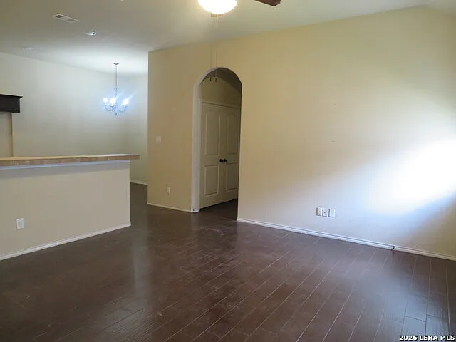 554 Creekside Cir — Photo 7