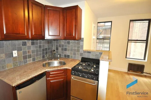 Rented by FirstService Realty (legacy) | media 22