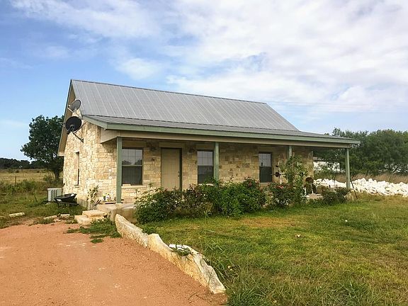 2nd image of 221 Ranch Road 2323