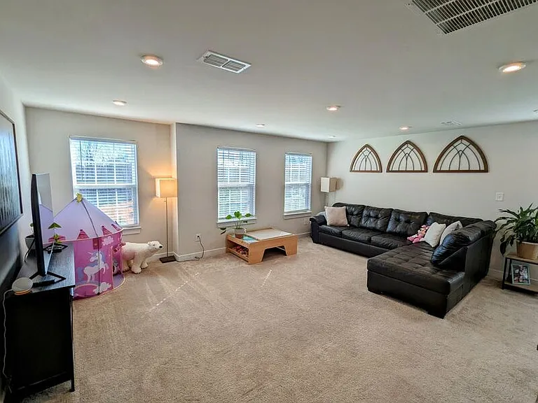 3836 Knighton Cir — Photo 31