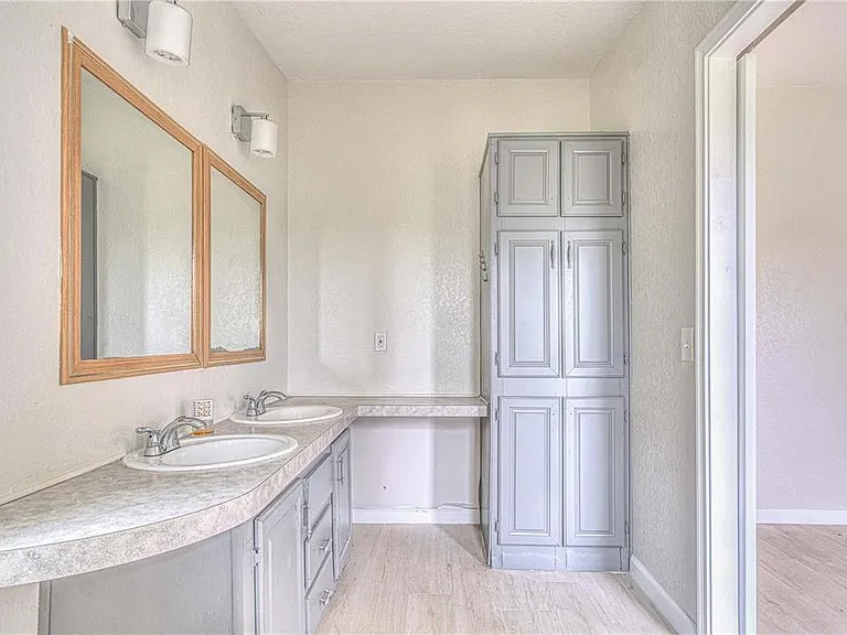8767 County Road 469 — Photo 15