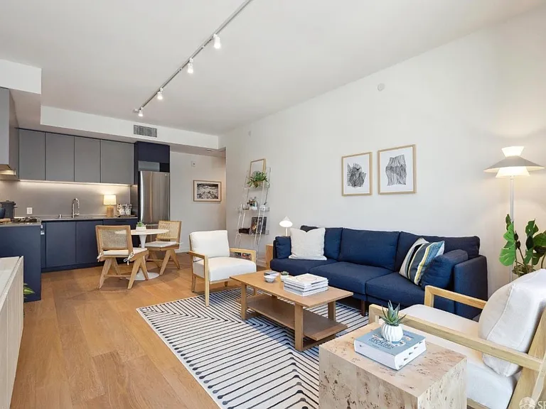 988 Harrison St #304 — Photo 4