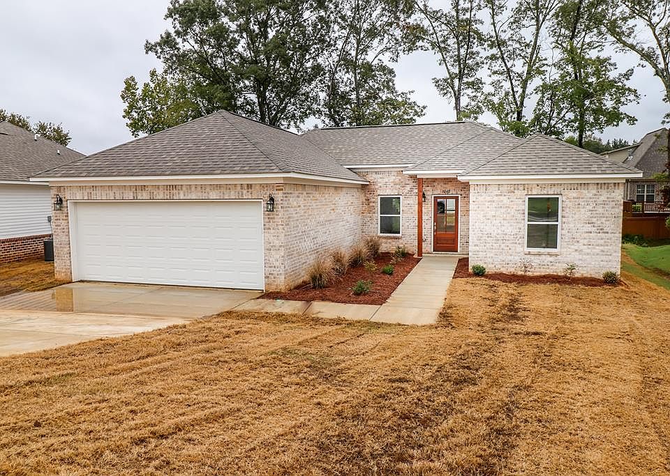 1st image of 1048 Briarwood Dr