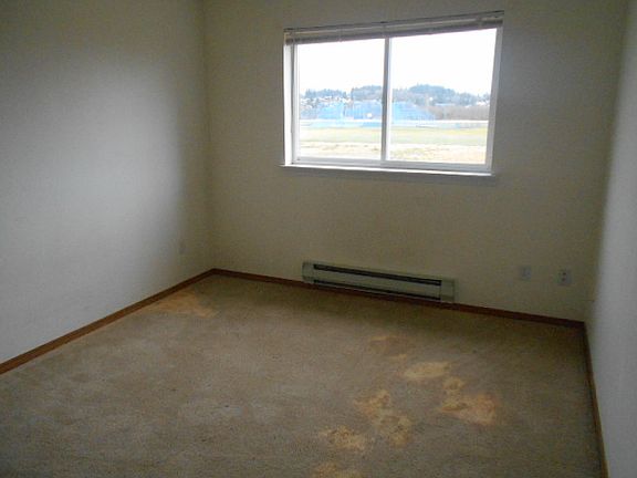 5th image of 9735 272nd Pl NW APT 510