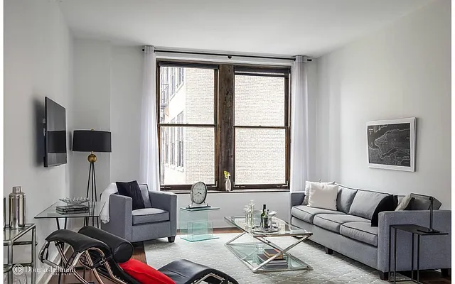 Rented by Douglas Elliman | media 15