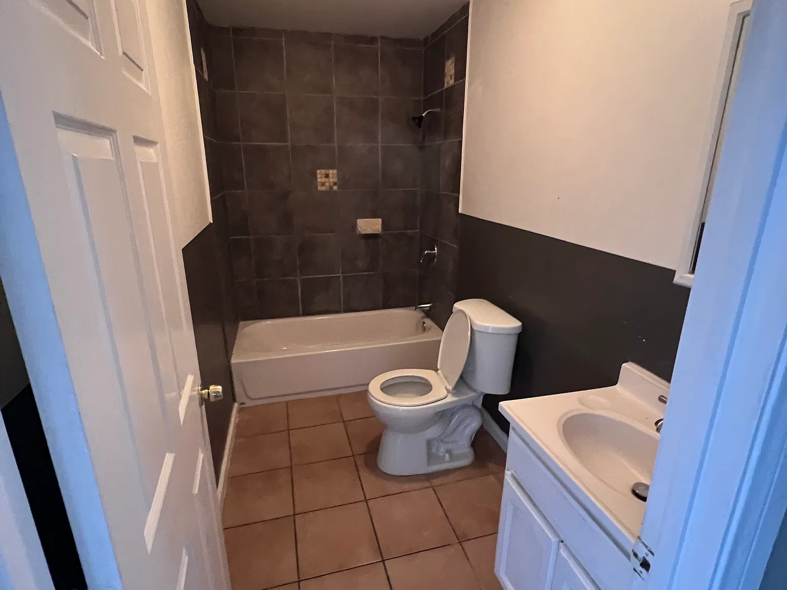 4 bed, 2.5 bath, 1785 sqft, $3,500 — Photo 3