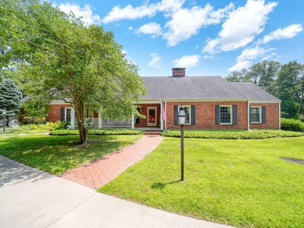 1337 Badgley Rd, Jackson, MI 49203