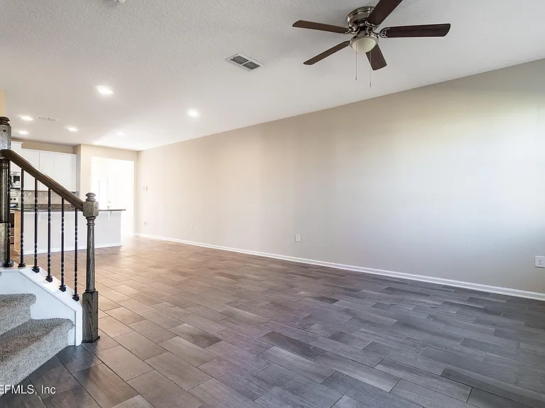 146 Castro Ct — Photo 9