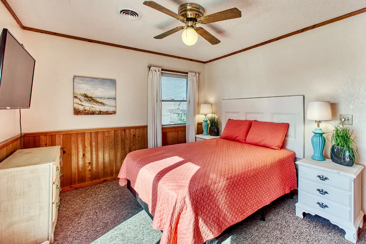 4 bed, 1568 sqft, $2,400 — Photo 4