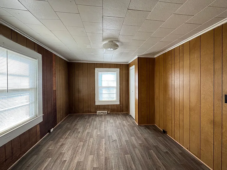 615 W Davidson Ave — Photo 4