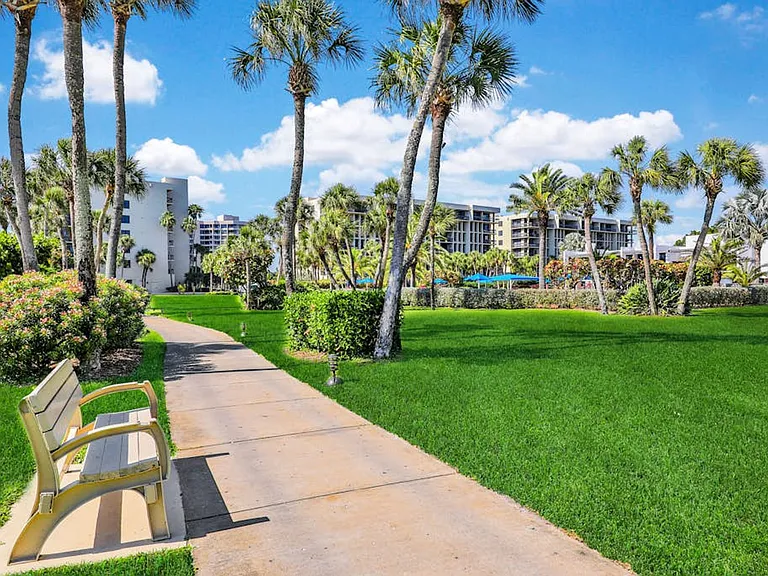 1109 Gulf Of Mexico Dr #ID1591491P — Photo 18