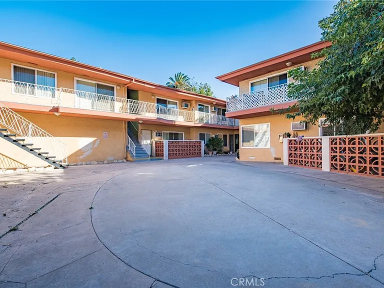 17845 Sherman Way #7 — Photo 19